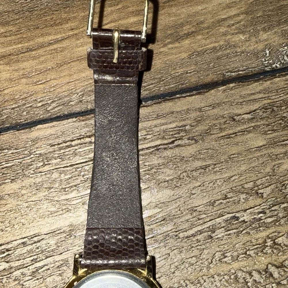 Vintage Timex Quartz Men's Day Date Gold Tone Dress Watch New Battery Running